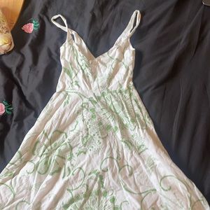 White and green summer dress. Size small vintage guess